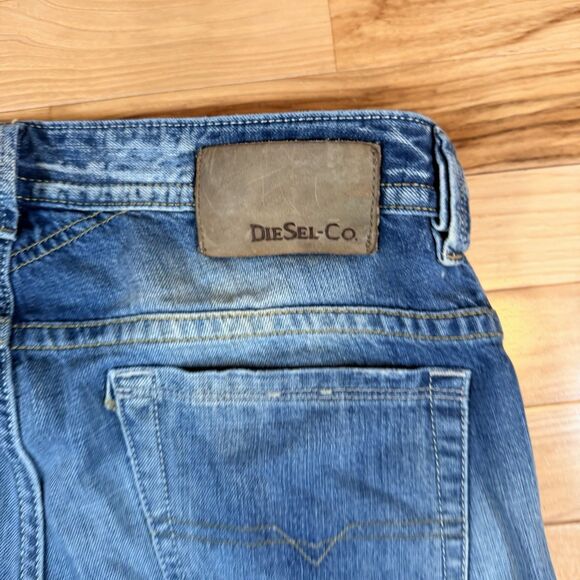 Diesel Industry Thavar Medium Wash Distressed Denim Jeans W29 L32 - Picture 9 of 11